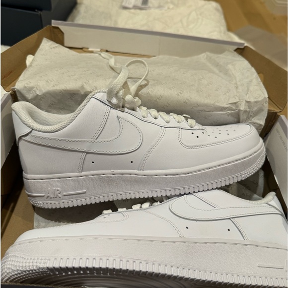 Nike womens Air Force 1 - Picture 1 of 4